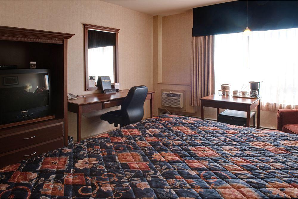 Sandman Hotel & Suites Regina Exteriör bild