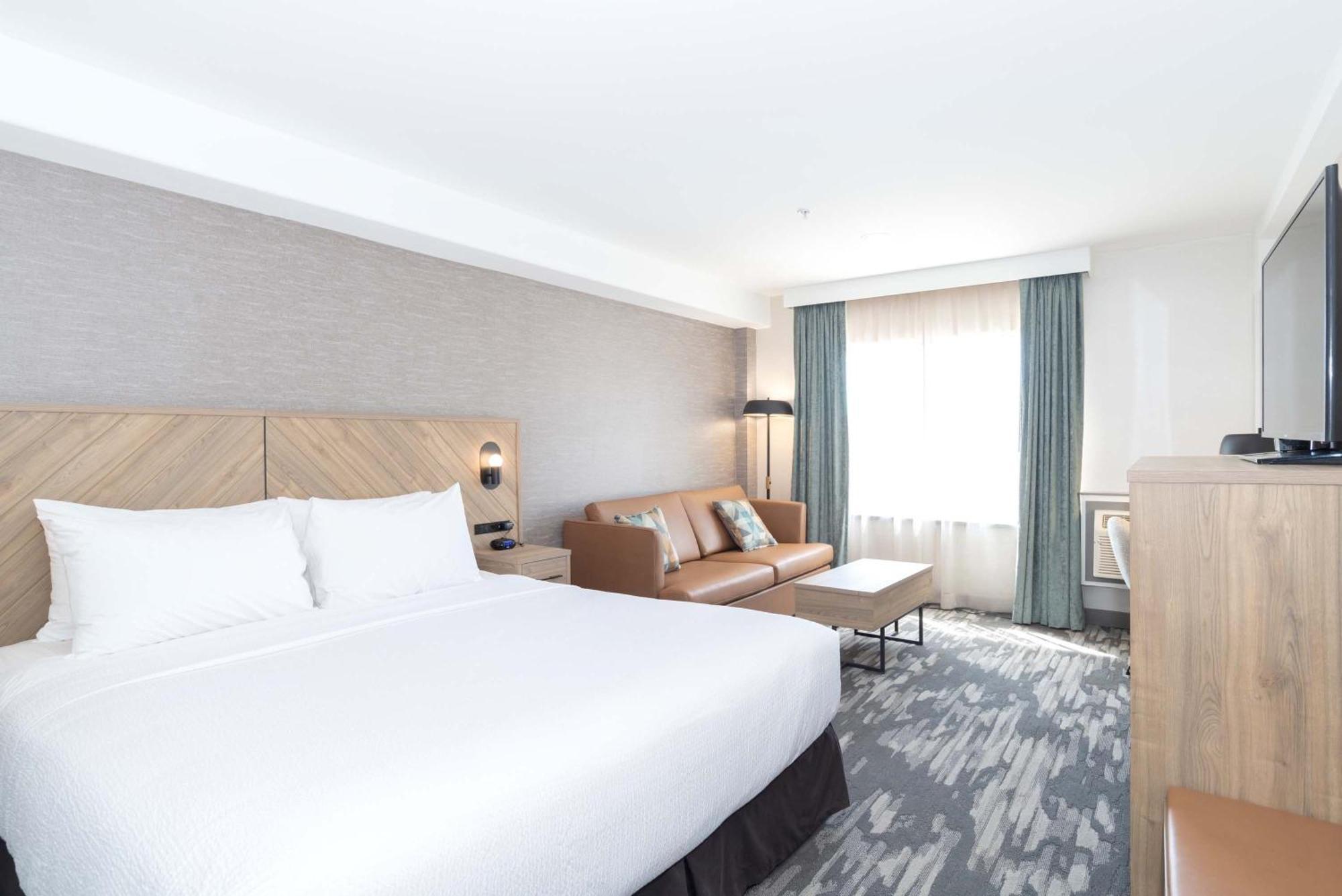 Sandman Hotel & Suites Regina Exteriör bild